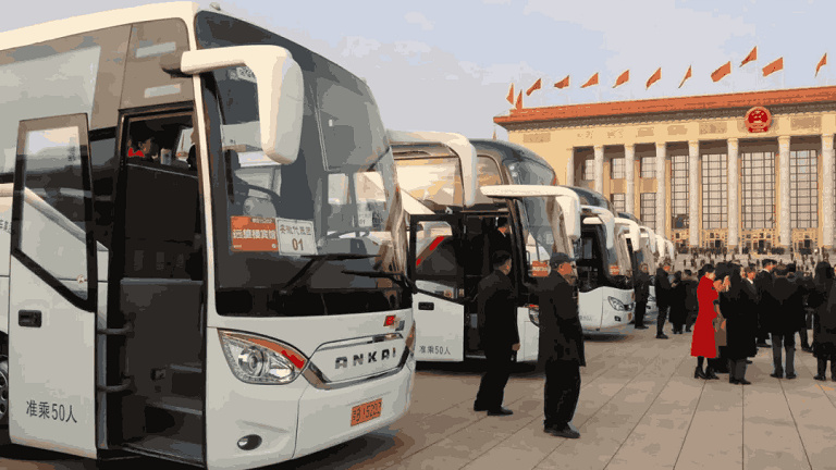 Escorte les deux séances nationales depuis plus de 20 ans, Ankai Bus écrit une légende de service