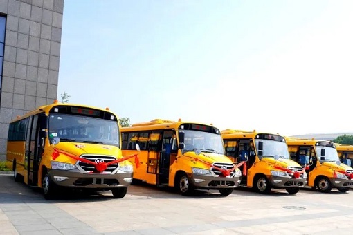 Les bus scolaires Ankai garantissent les déplacements des élèves sur la route