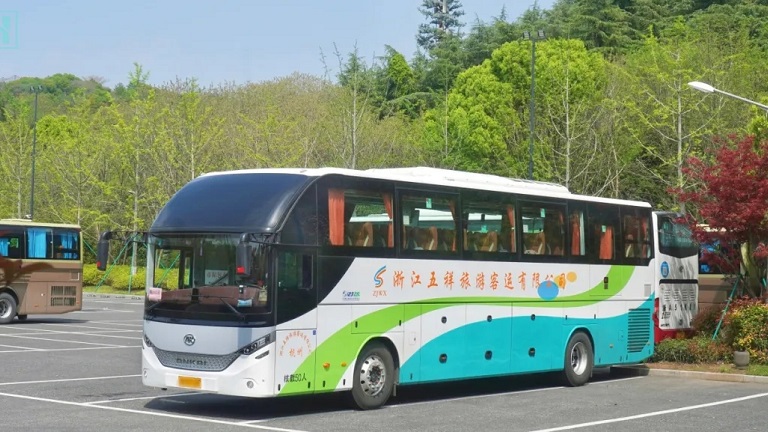 Les bus Ankai sillonnent le tissu urbain, desservant des milliers de centres urbains et des millions de personnes.
