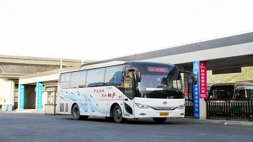 Les bus Ankai A6 améliorent encore les expériences de voyage des résidents de Tonglu
