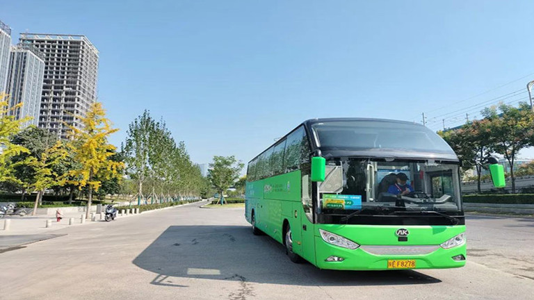 Le bus d'Ankai escorte les 14e Jeux nationaux